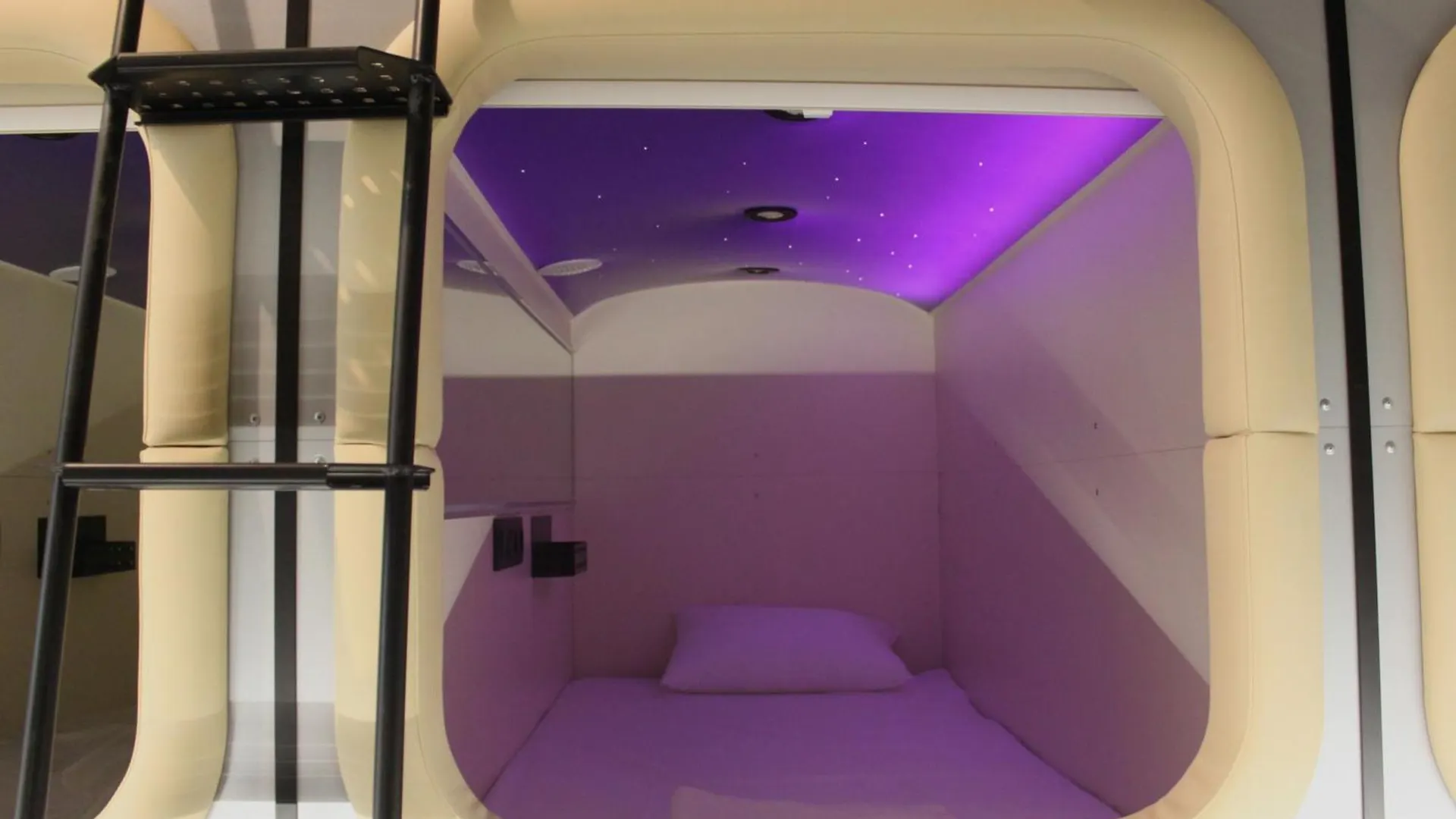 Av-3 Capsule Hotel Kiev Ucraina